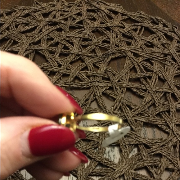 NWOT Oval Peridot & Gold Ring Size 7(SOLD) - Picture 7 of 8